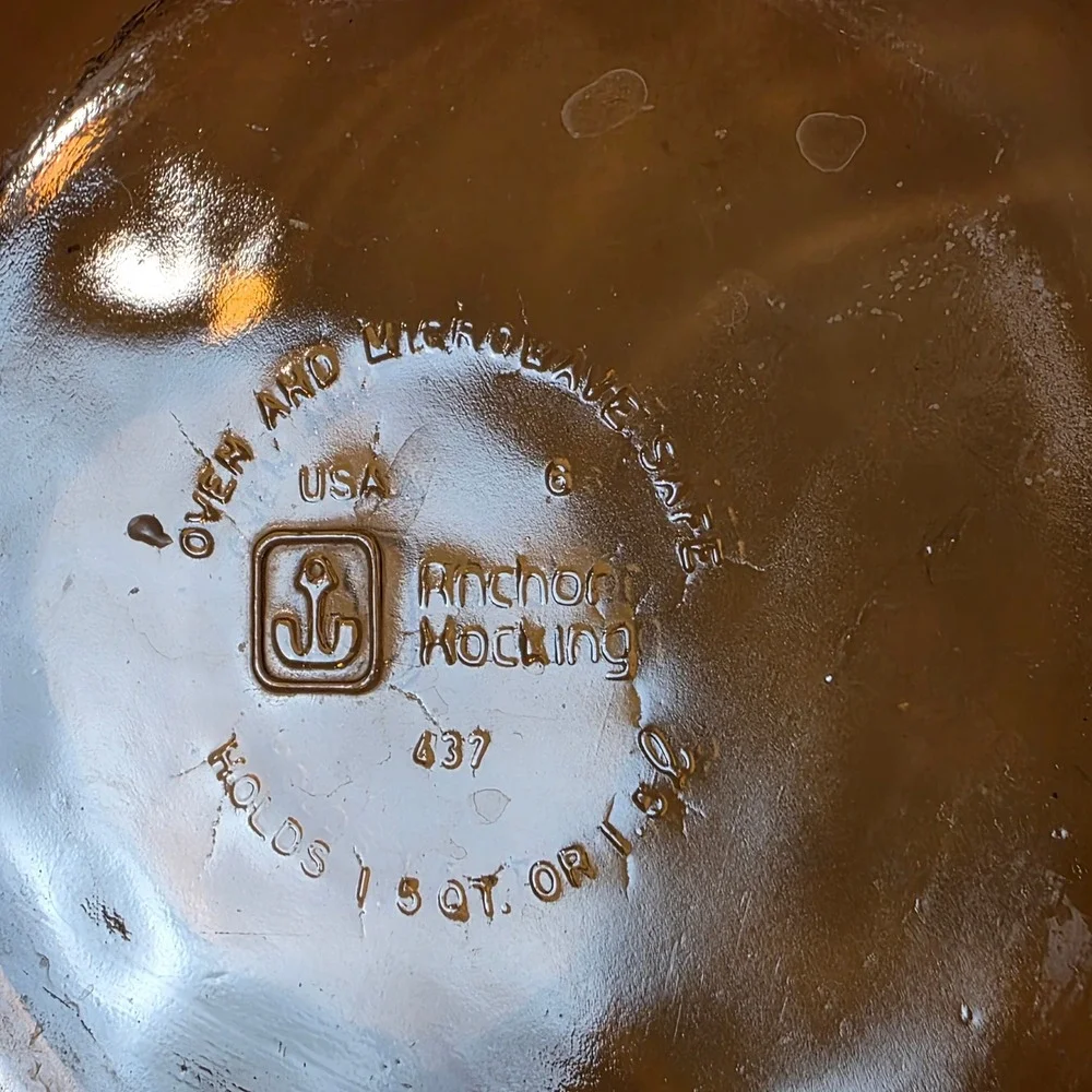 Anchor Hocking Casserole Dish 1.5 QT Amber Glass Round Tab Handle 437 Vintage